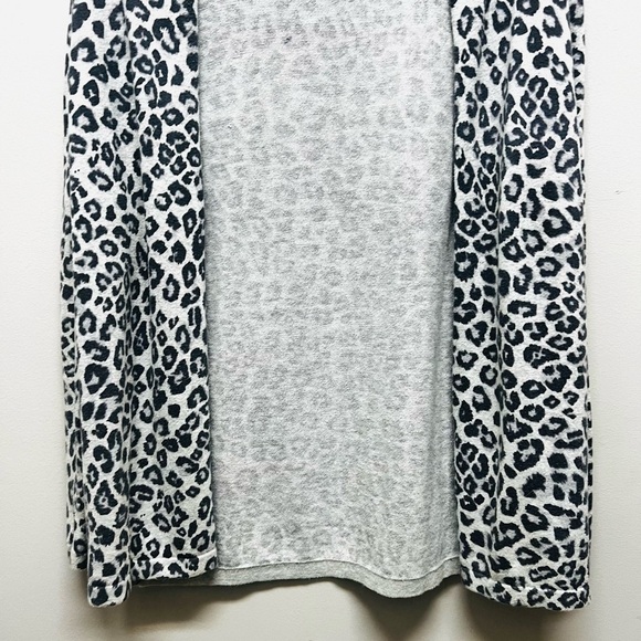 2/$15 Old Navy - Animal Print Cardican - Picture 4 of 7